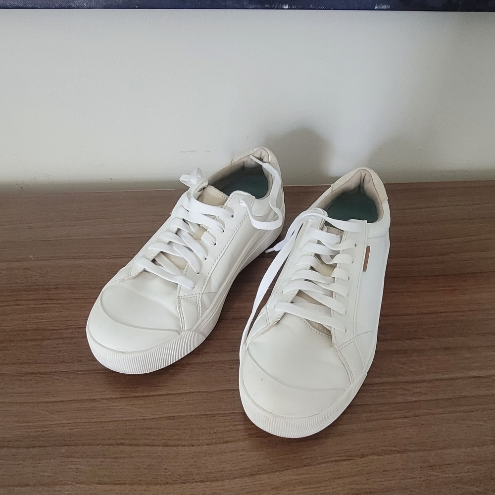 Dr. Scholl's Women Time Off White Platform Sneaker